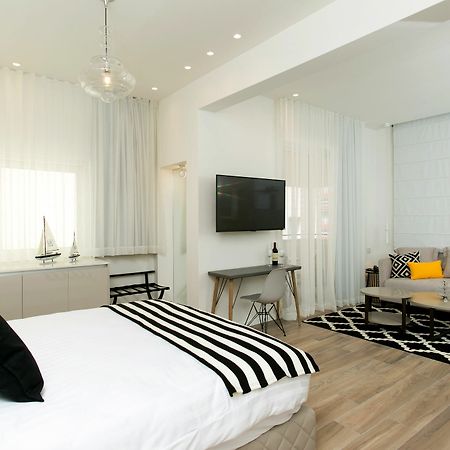 K Suites Tlv By The Beach เทลอาวีฟ ภายนอก รูปภาพ