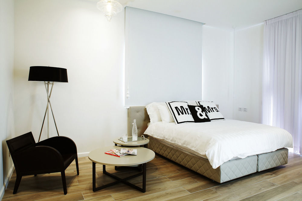 K Suites Tlv By The Beach เทลอาวีฟ ภายนอก รูปภาพ