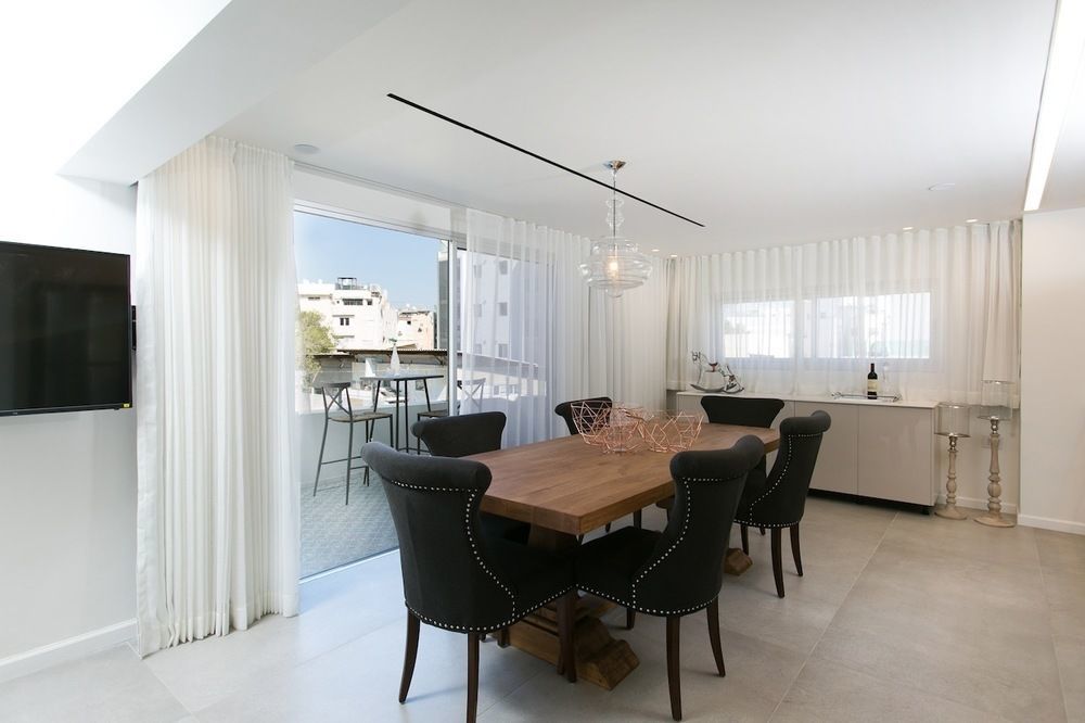 K Suites Tlv By The Beach เทลอาวีฟ ภายนอก รูปภาพ