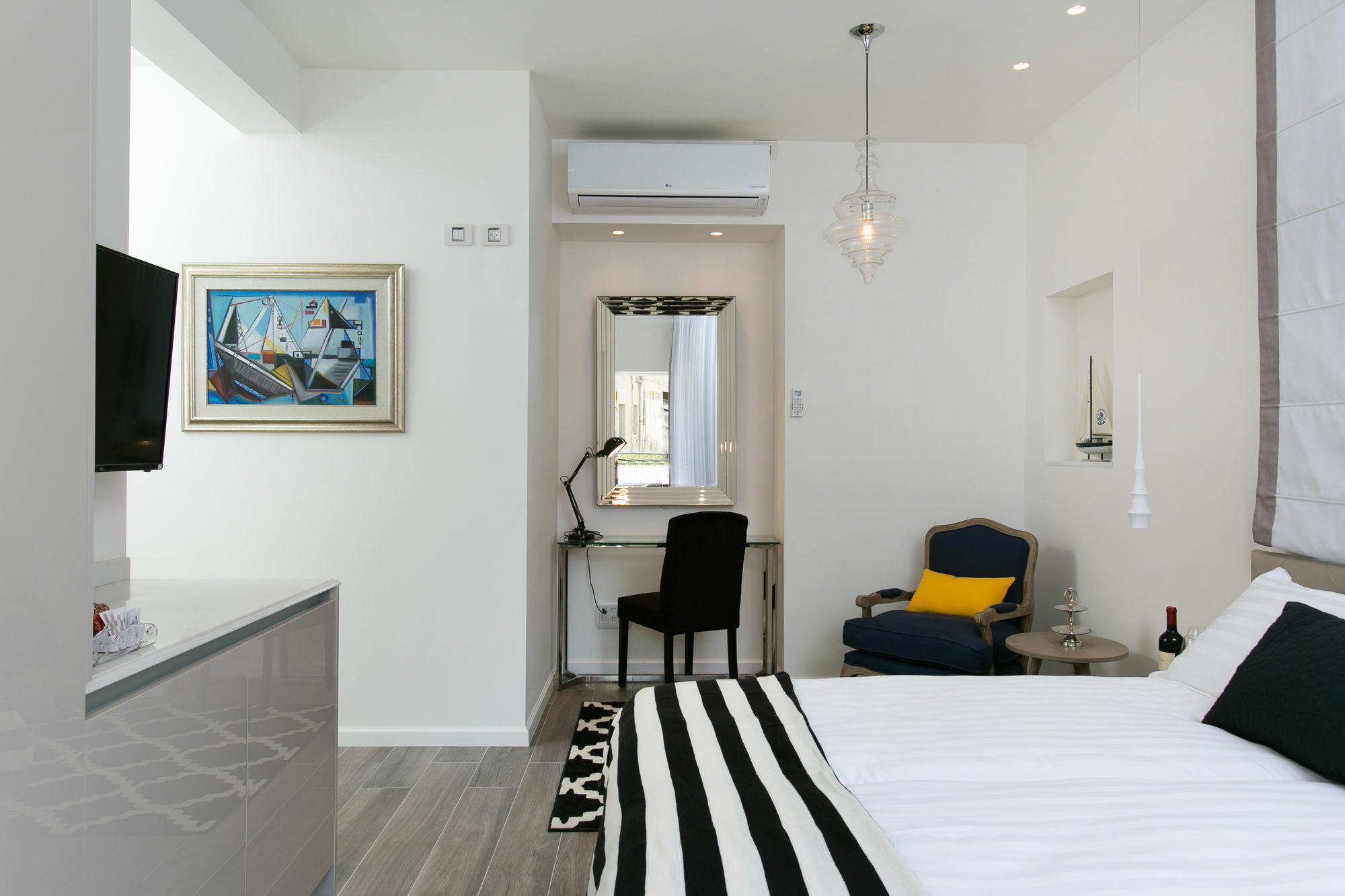K Suites Tlv By The Beach เทลอาวีฟ ภายนอก รูปภาพ