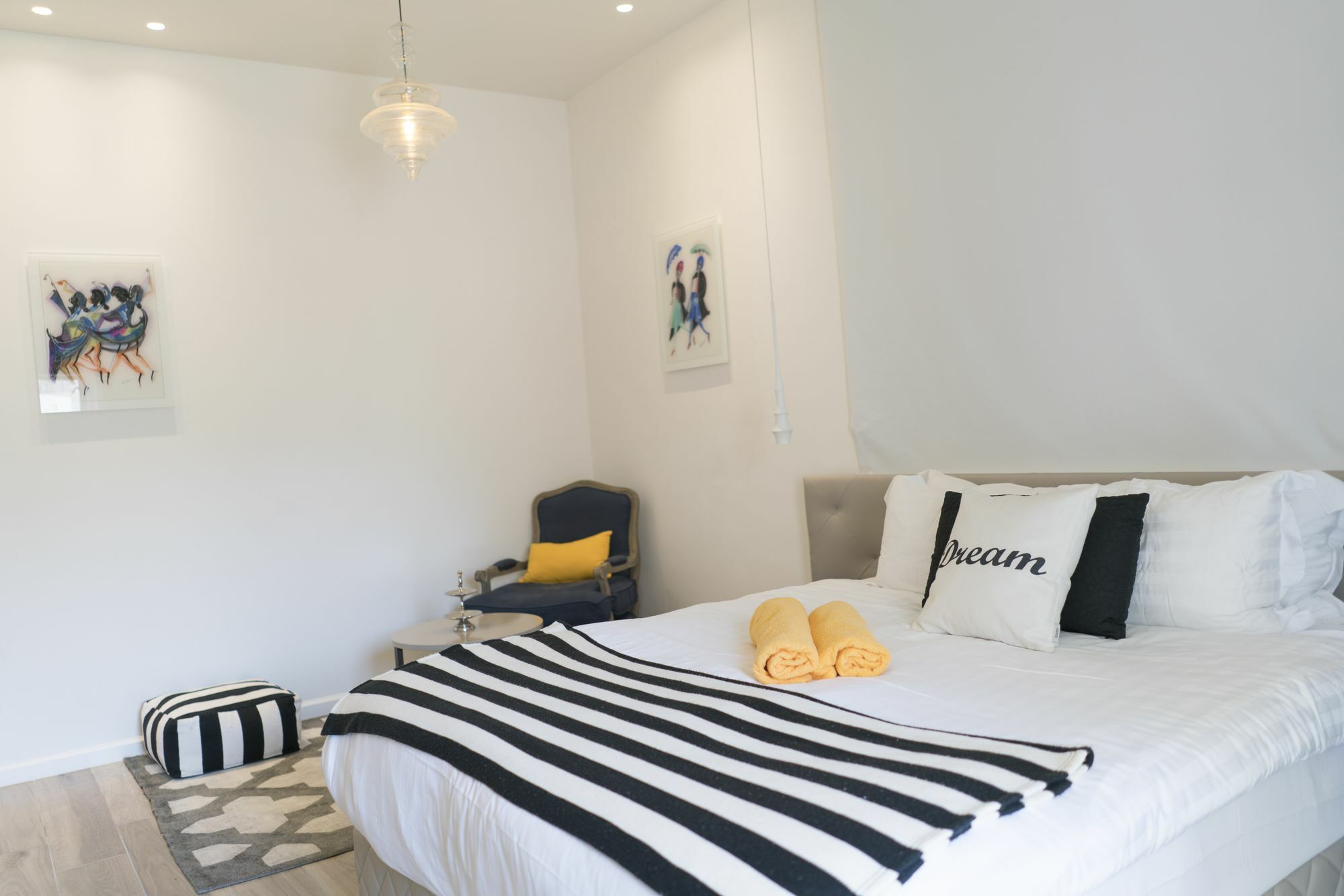 K Suites Tlv By The Beach เทลอาวีฟ ภายนอก รูปภาพ